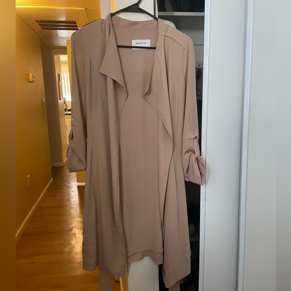 ✨MOVING SALE✨Aritzia Trench Coat